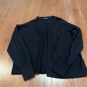 ⭐️ black cardigan small